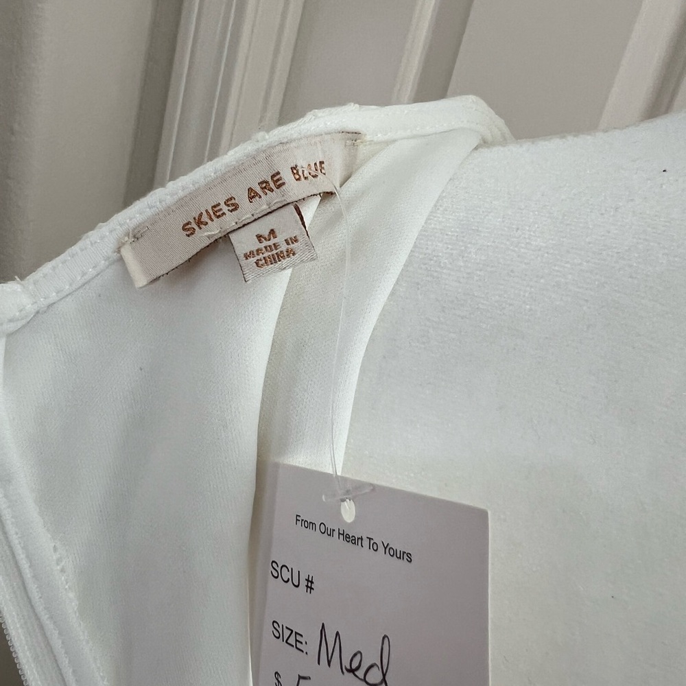 White a line eyelet dress - great waist detail. Lined. - Picture 4 of 7